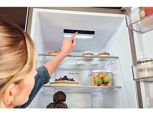 Frigorífico combi – Candy CNCQ2T618DW, No Frost, 185 cm Altura, 355L, hOn App, Iluminación LED, Blanco